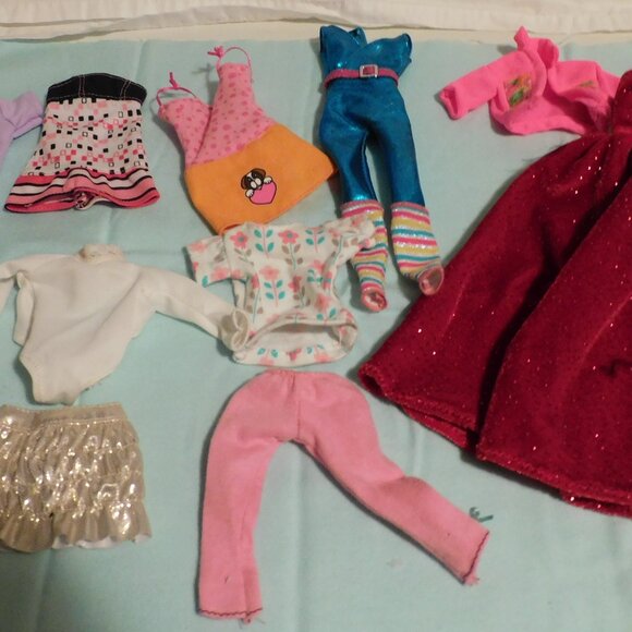 2013 Mattel Barbie doll with clothing and accessories - Picture 1 of 6